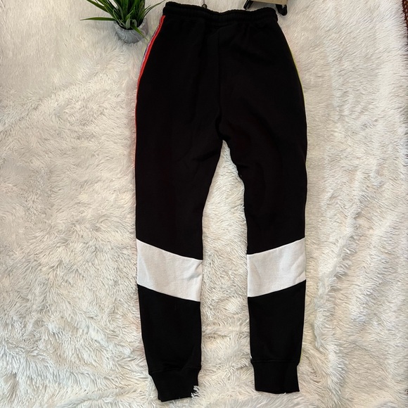 SIKSILK Follow the Movement Jogger Set - Picture 5 of 10